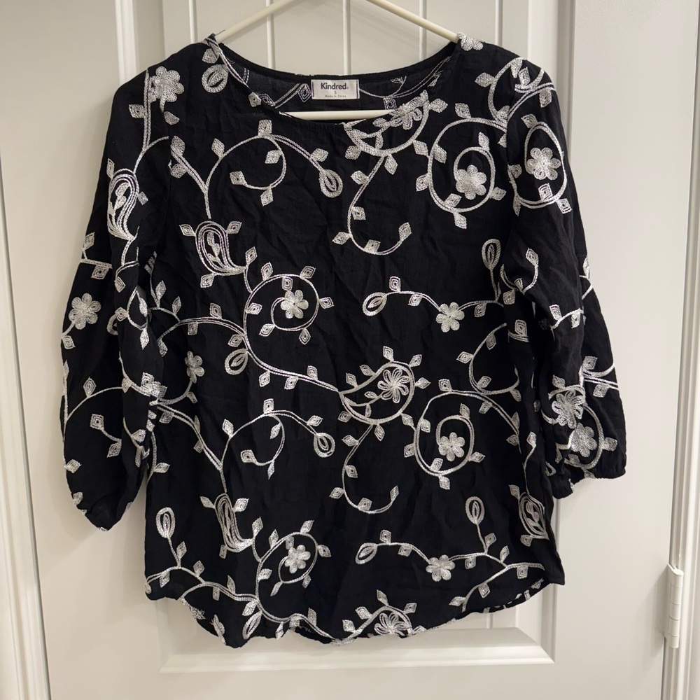 Kindred Embroidered By Anthropologie sz S
